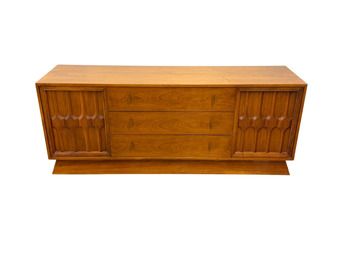 Specialty Woodcraft Inc. Vintage Mid Century Modern Lowboy Dresser