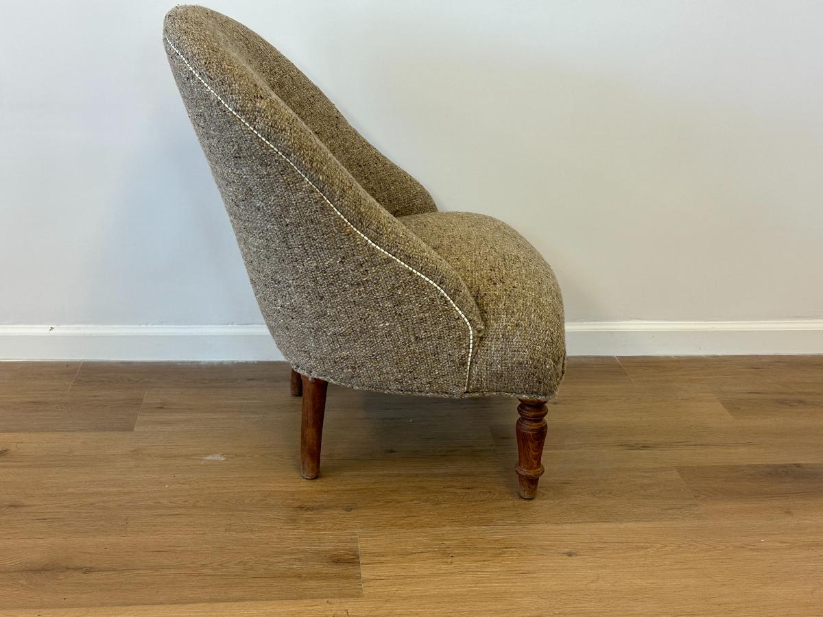 Vintage Tufted Back Tweed/Boucle Accent Chair