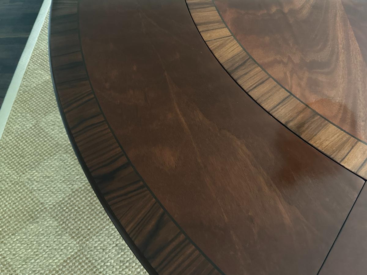 English Mahogany Round Perimeter Leaf Dining Table with Rosewood Banding