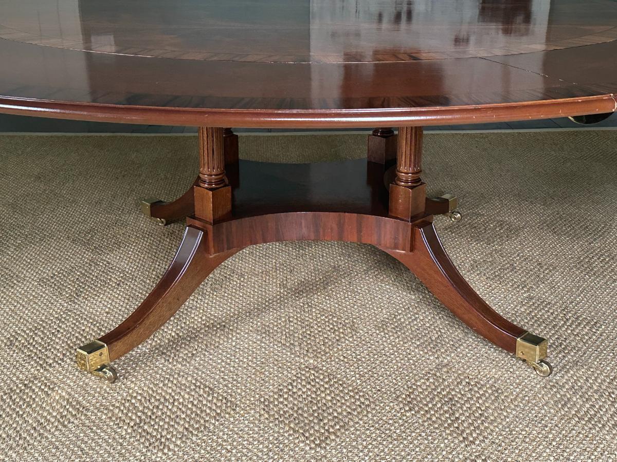 English Mahogany Round Perimeter Leaf Dining Table with Rosewood Banding