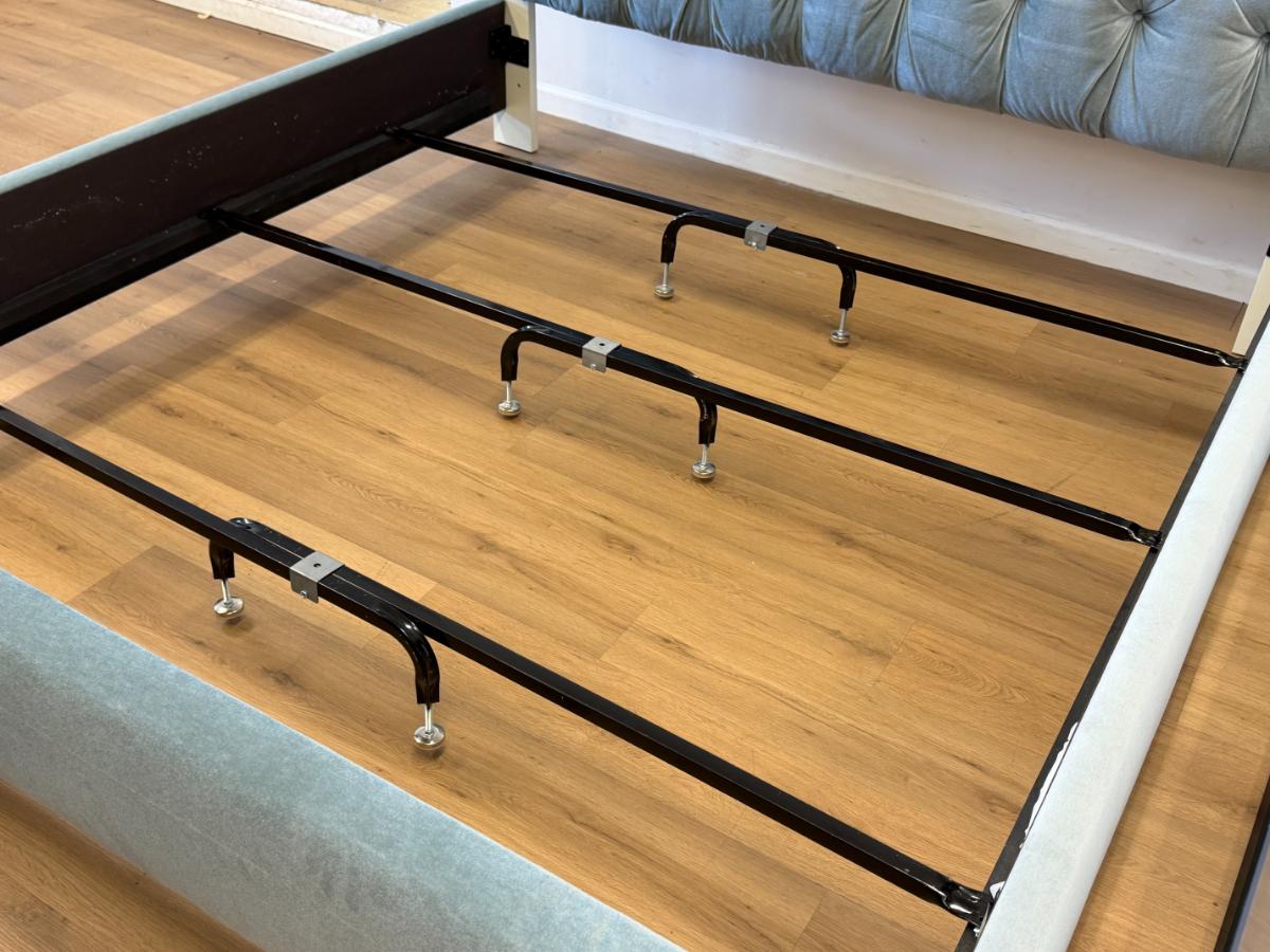 Vanguard Furniture Upholstered Louise King Bed