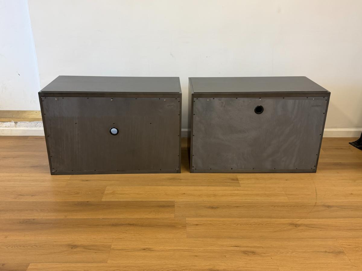 Custom Vanguard Sinclair Etagere