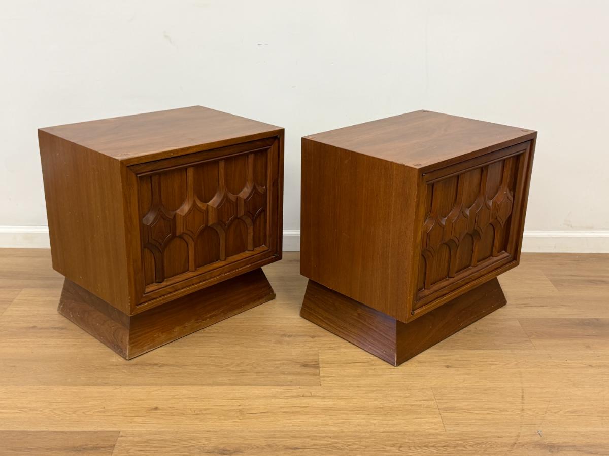 Specialty Woodcraft Inc. Mid Century Modern Nightstands, Pair