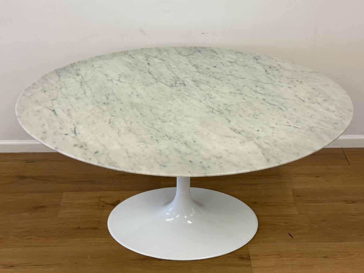 Saarinen 54″ Marble Top Oval Dining Table