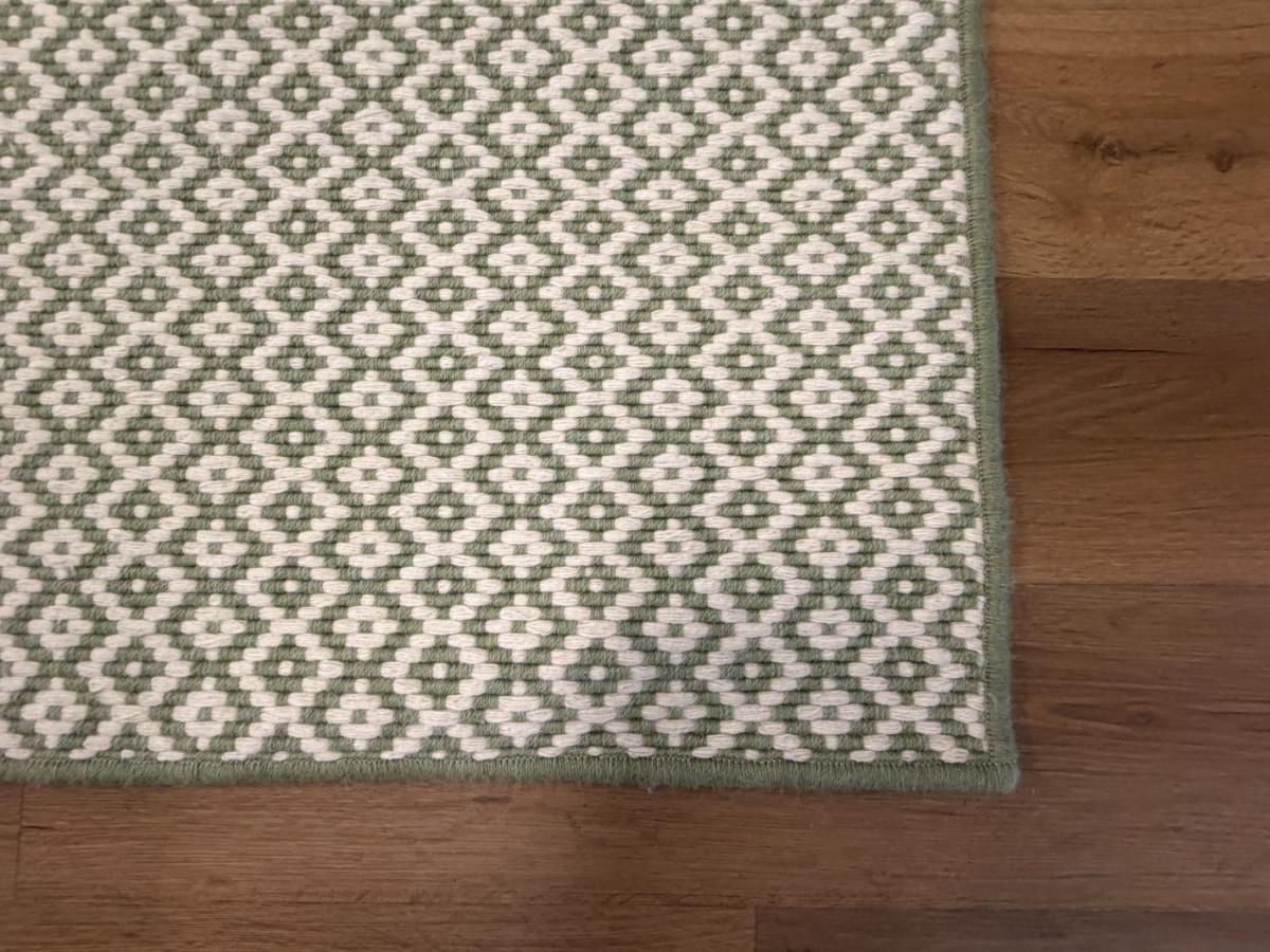 9′5 x 11 Green & White Wool Rug