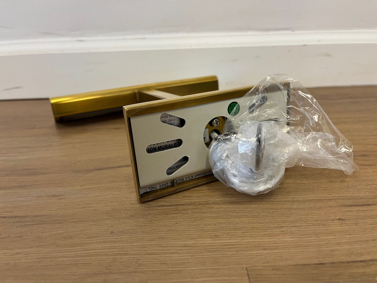 Visual Comfort Petrel 8in Picture Light