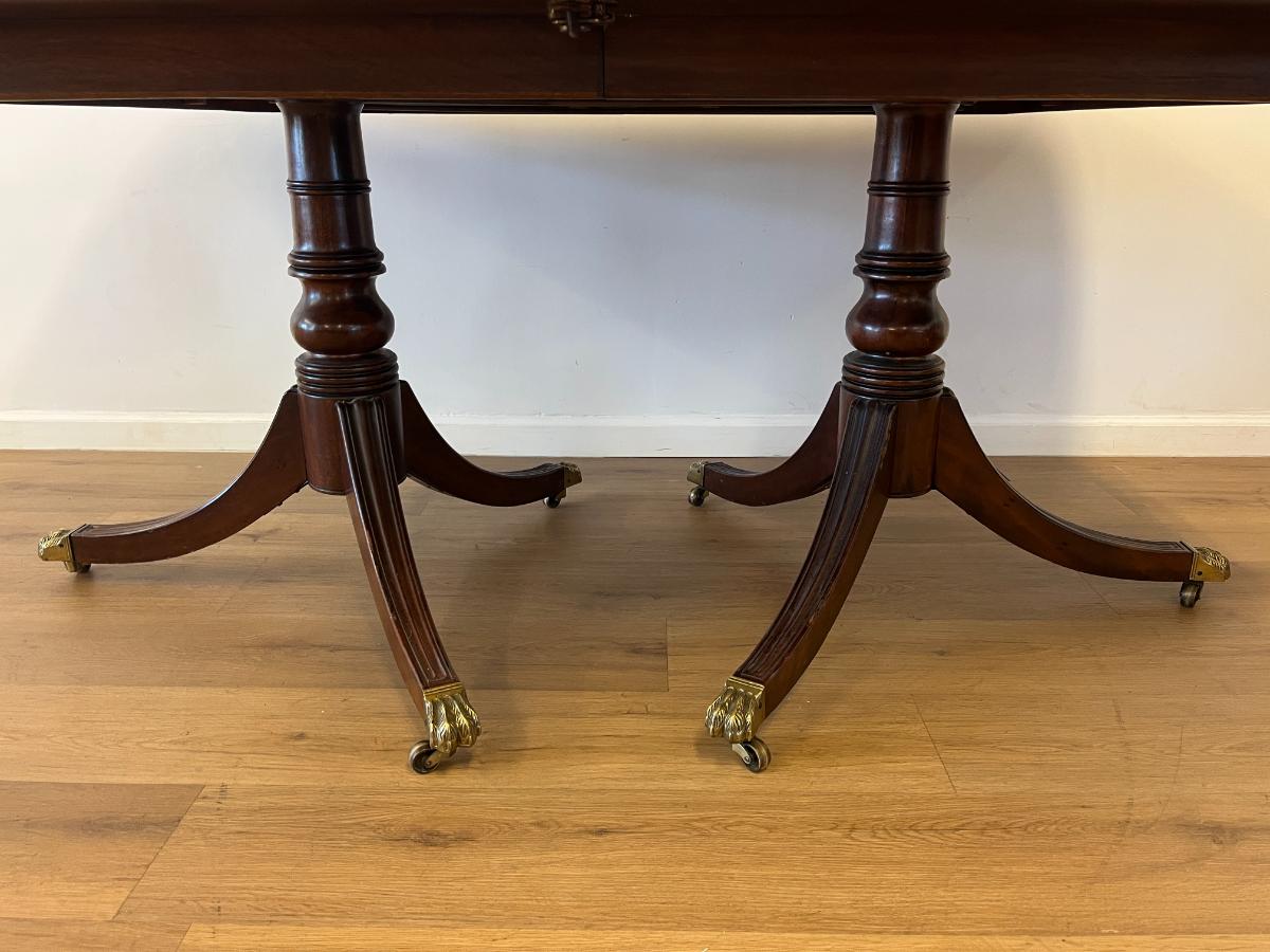 Vintage Henredon Aston Court Banded Mahogany Double Pedestal Dining Table