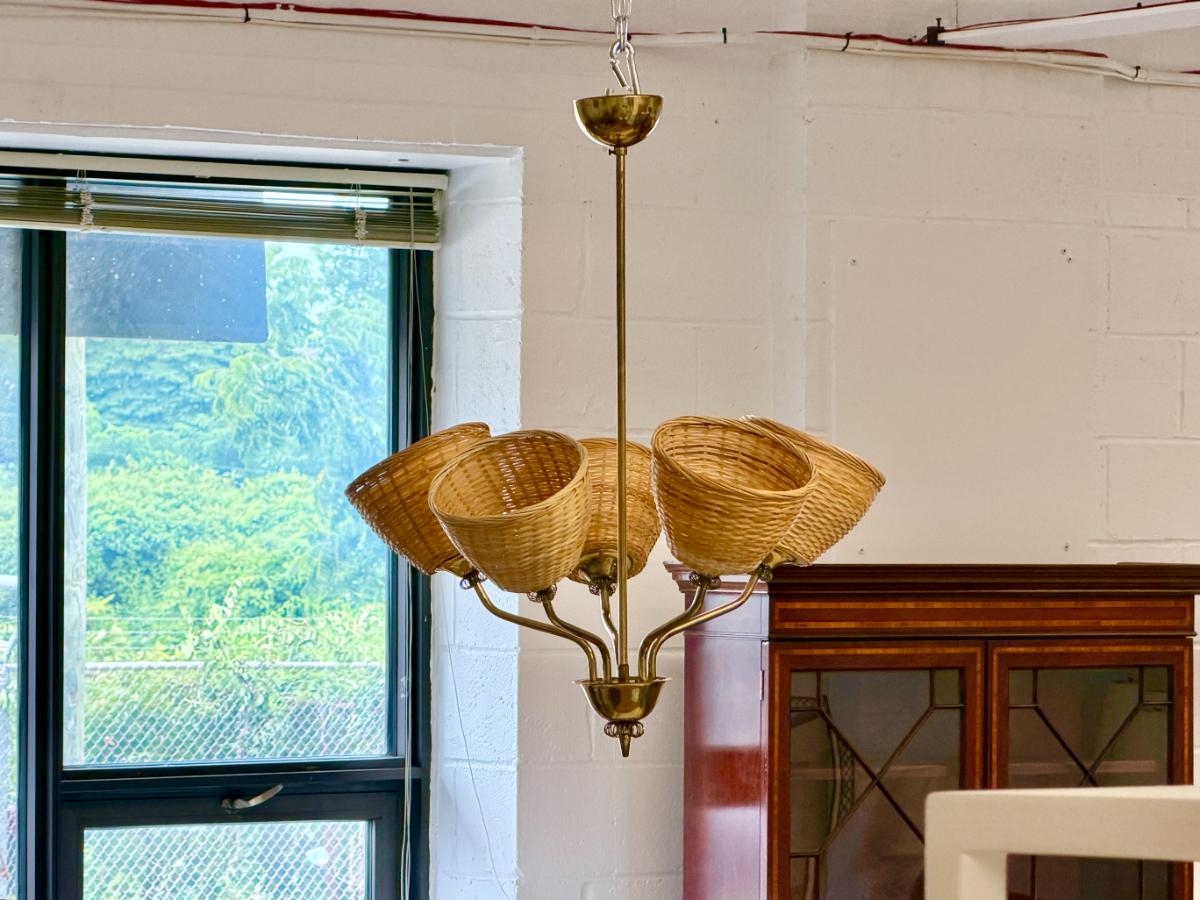 Mid-Century Itsu Five-Light Brass & Rattan Chandelier, Finland 1950