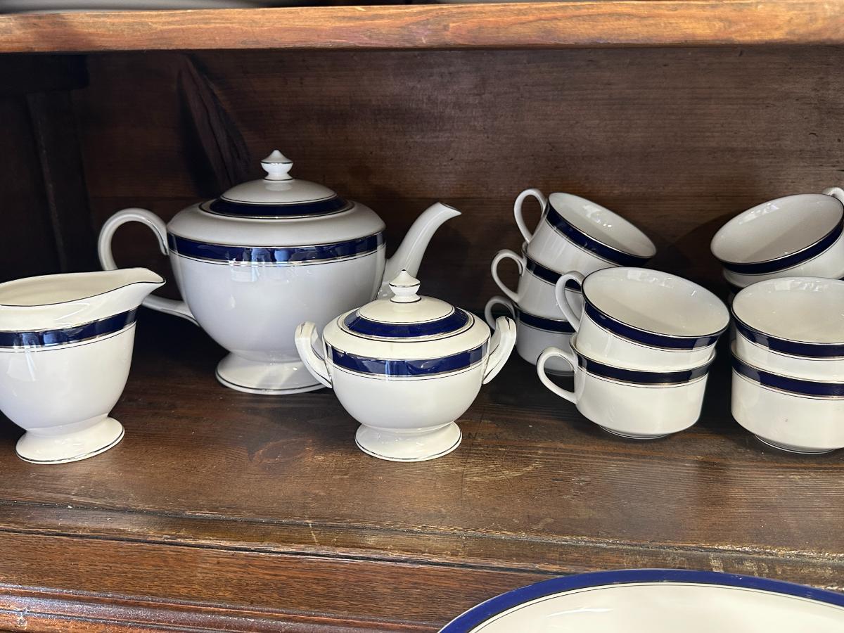 Royal Worcester Howard Cobalt and Jaipur Dinnerware and Serving Dishes, Service for 10