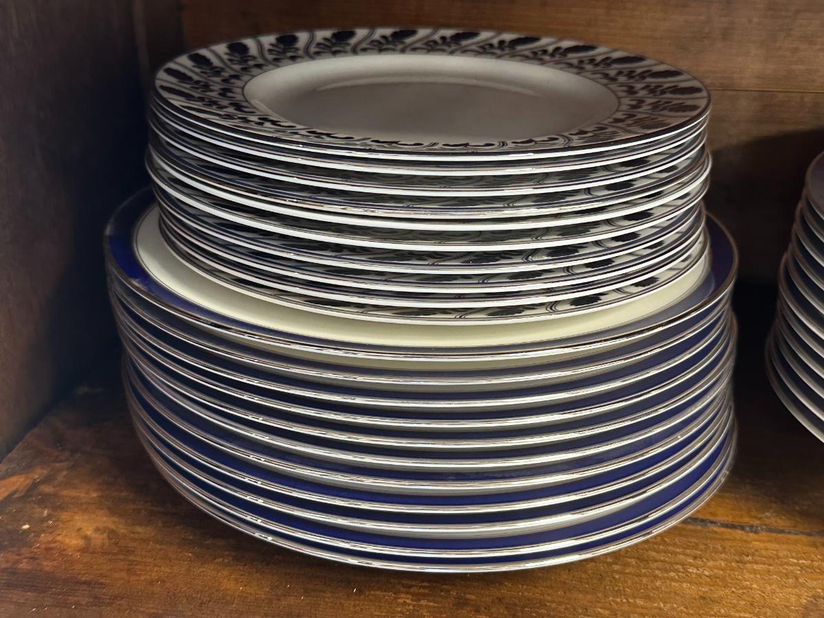 Royal Worcester Howard Cobalt and Jaipur Dinnerware and Serving Dishes, Service for 10