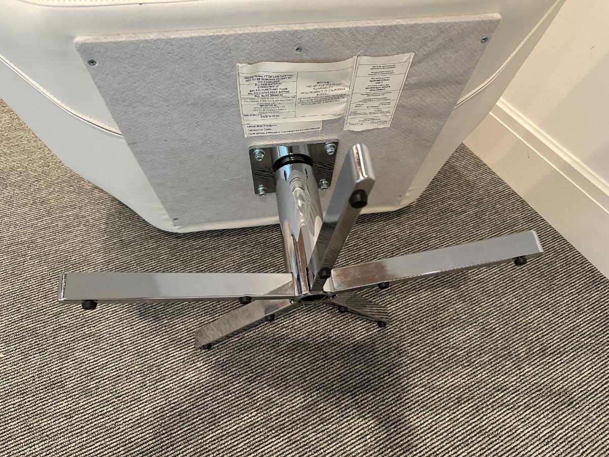 Office Star Guest Swivel Chair