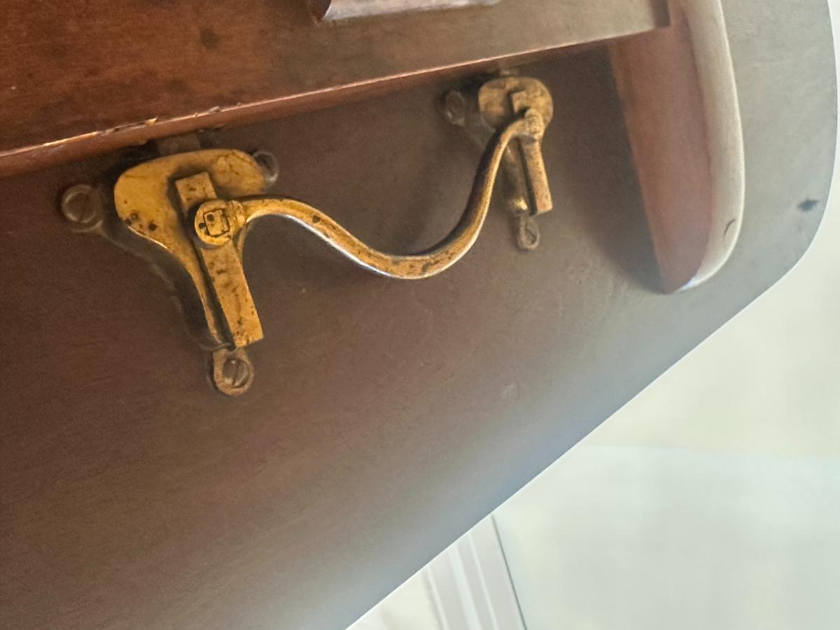 Antique Double Pedestal Two-Part Mahogany Tilt Top Dining Table