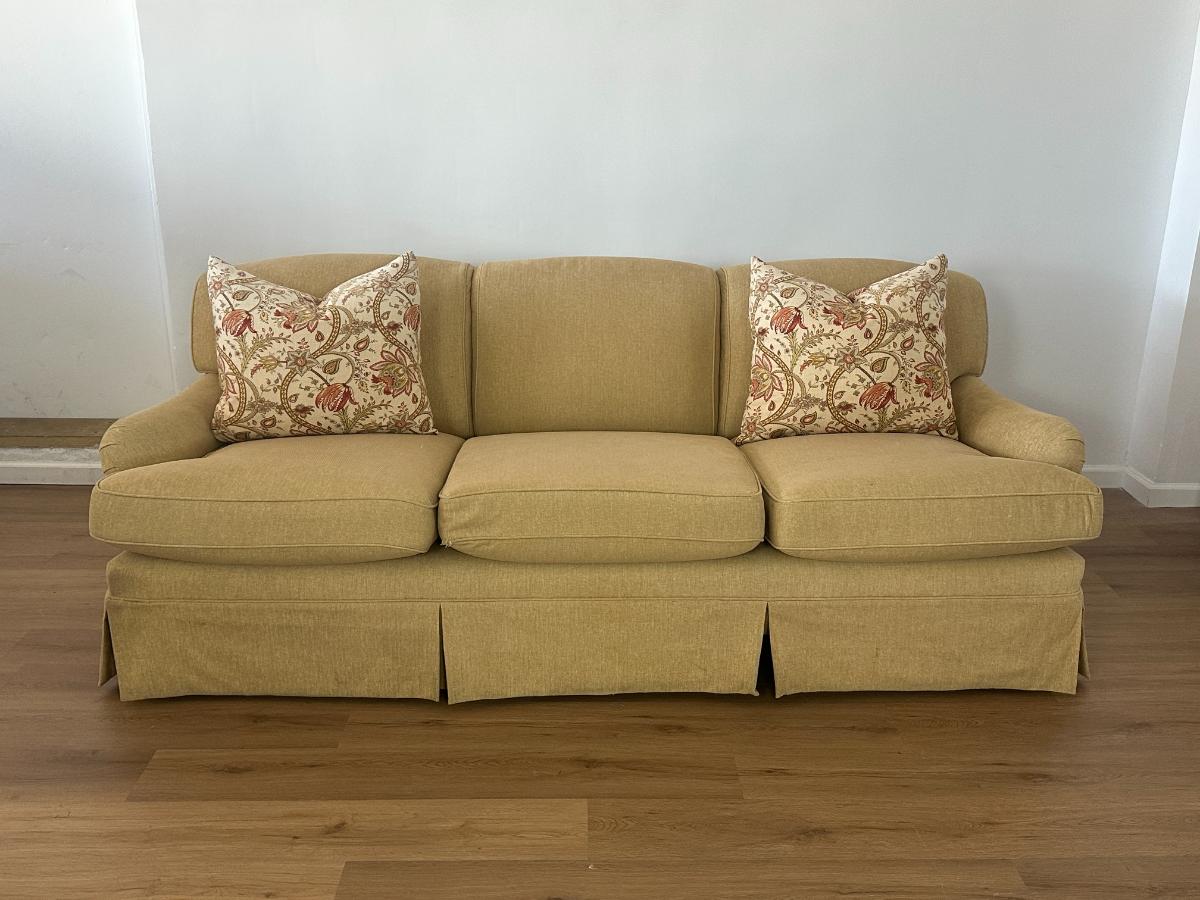 Skirted 90" Standard Arm Sofa