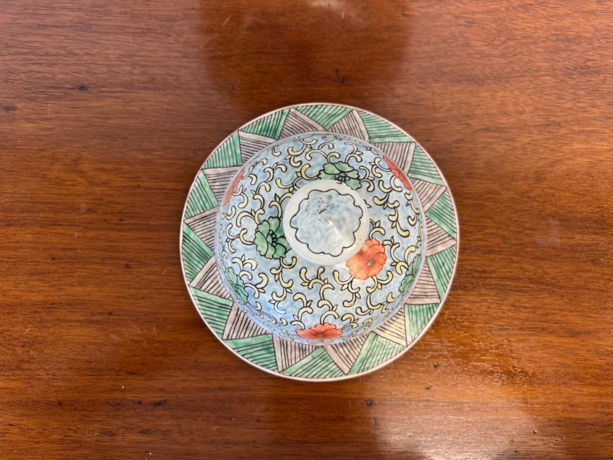 Chinese Bird & Butterfly Porcelain Urn