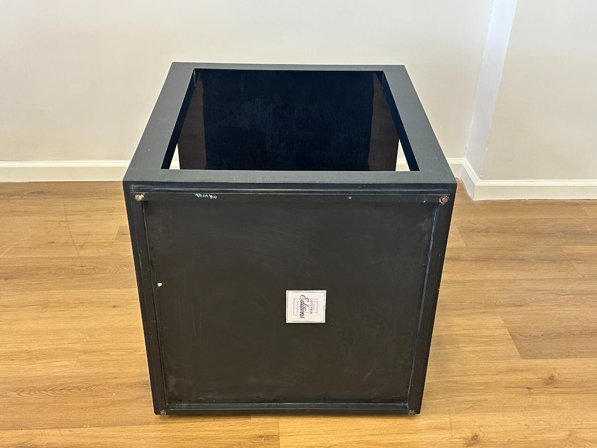 Liz O'Brien Editions Table