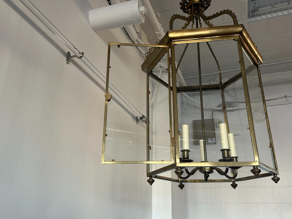 Vaughan Lighting Regency Hall Lantern, Large