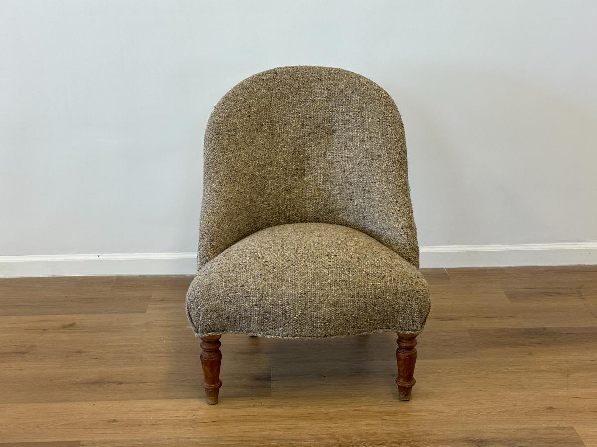 Vintage Tufted Back Tweed/Boucle Accent Chair