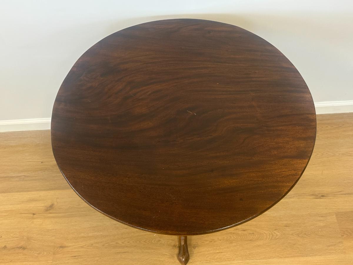 Antique Mahogany Tilt Top Tea Table