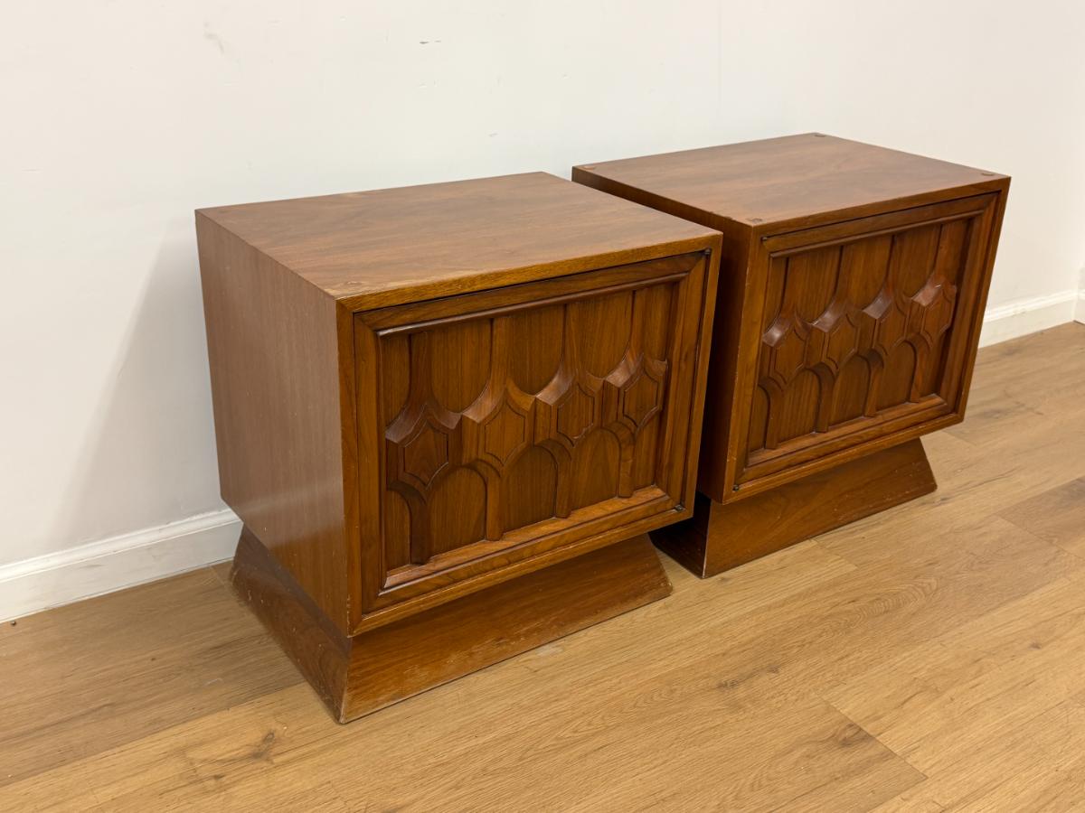 Specialty Woodcraft Inc. Mid Century Modern Nightstands, Pair