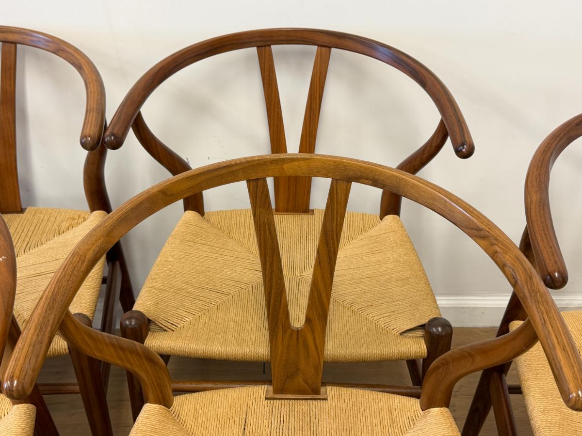 Carl Hansen & Søn Wishbone Chairs, Set of 8