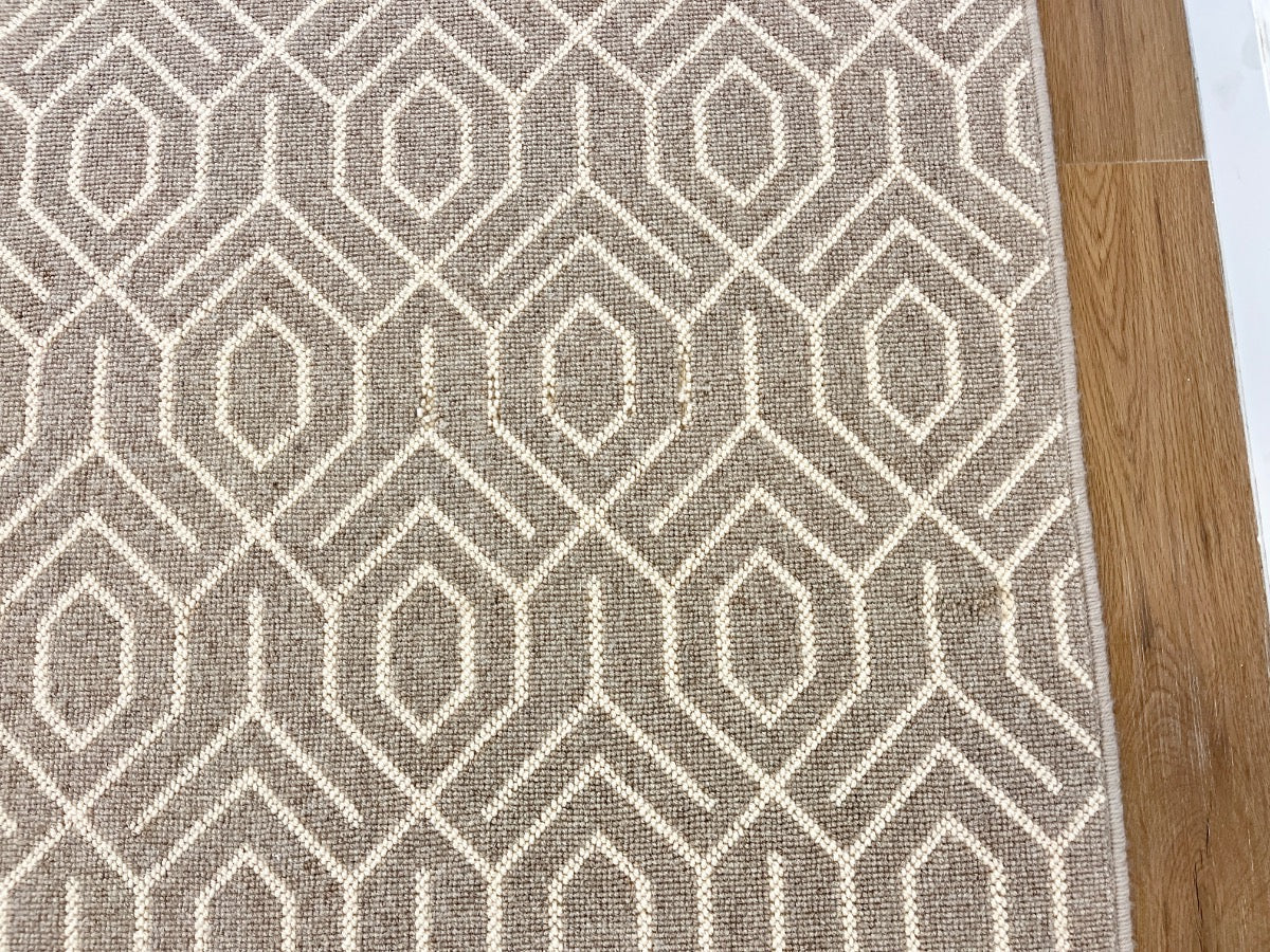 Stark Melitus Grey and White Wool Area Rug