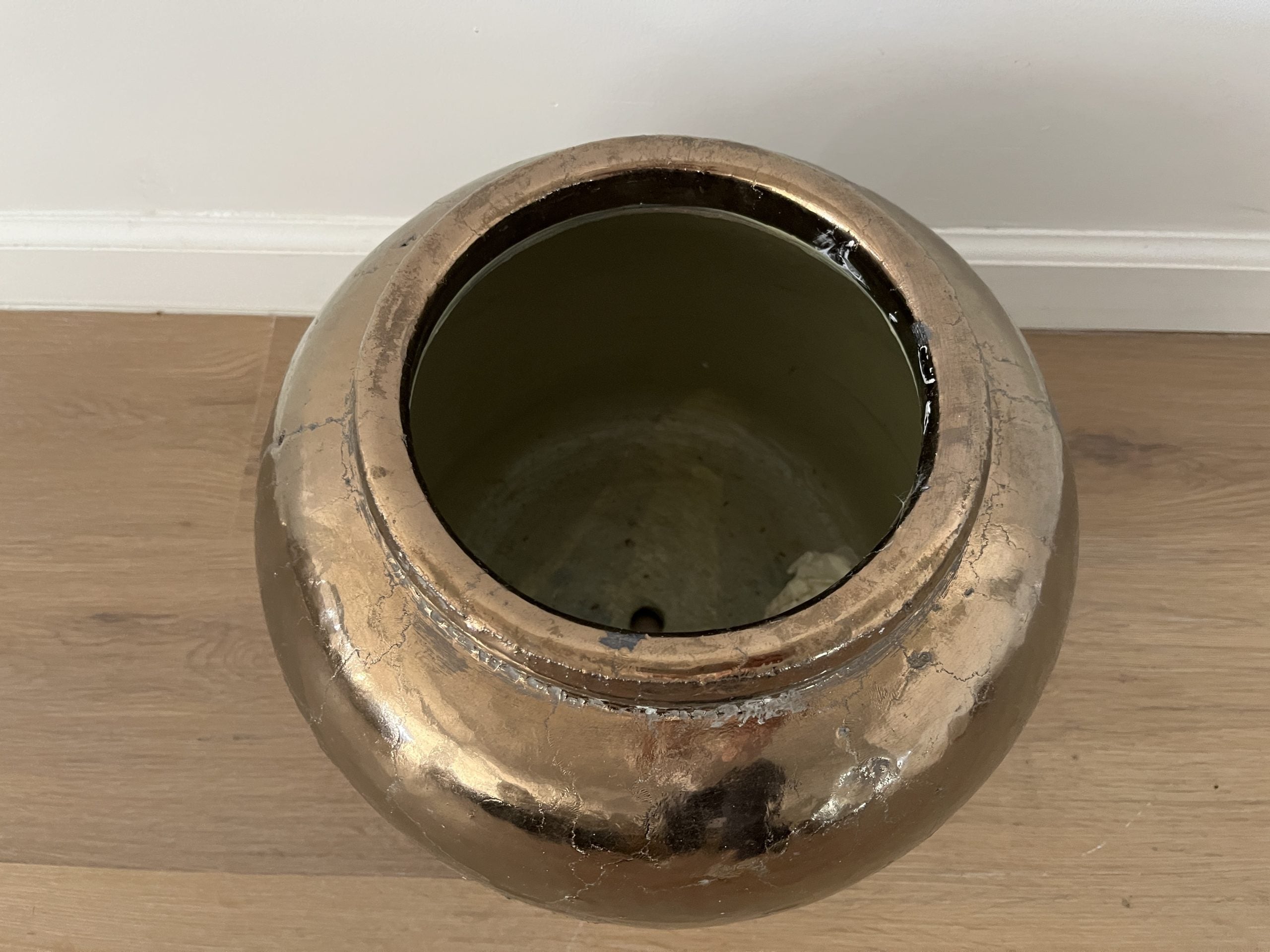 Libra Handmade Terracotta Table Vase