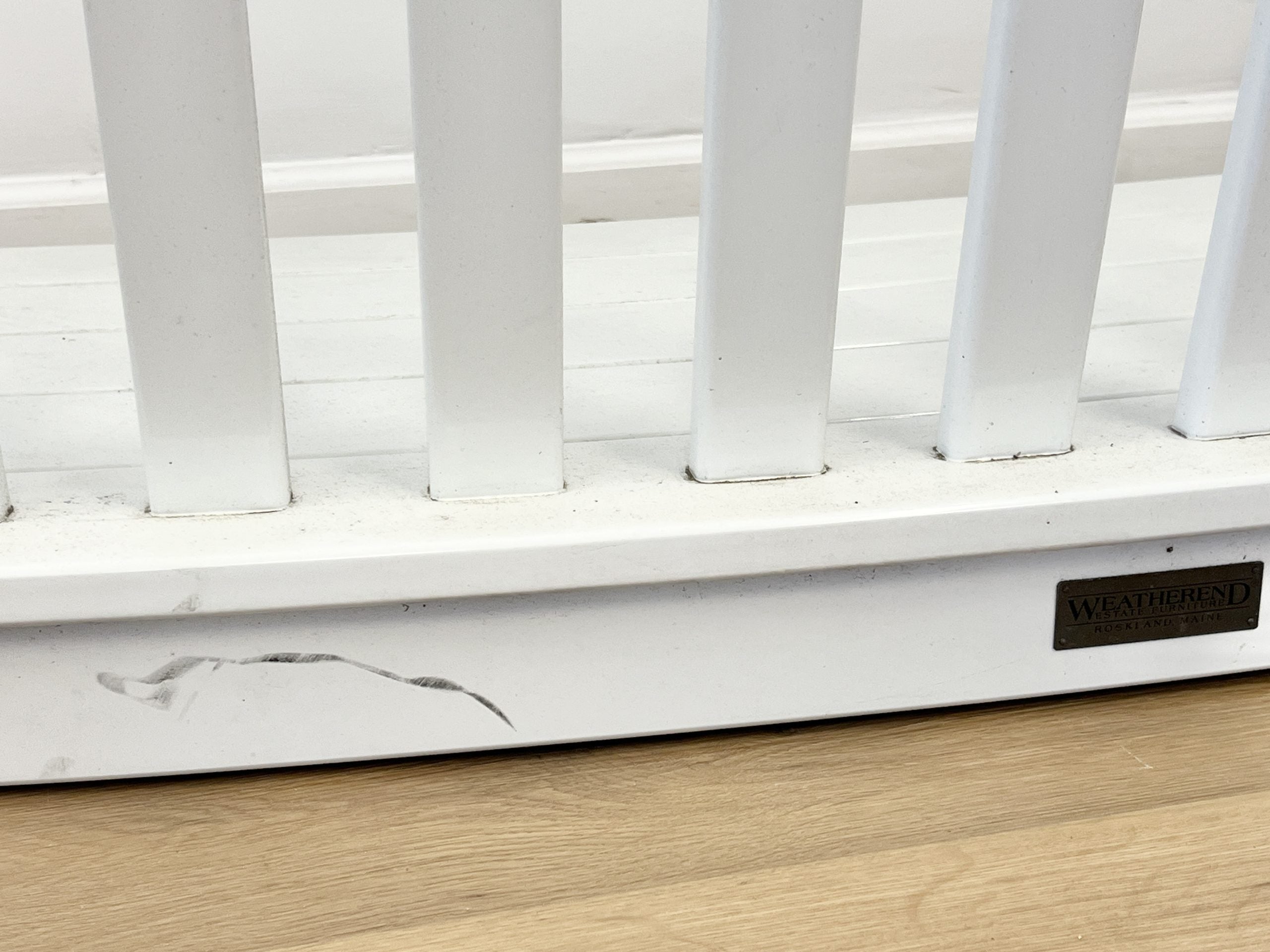 Weatherend Swing in Yacht White Finish