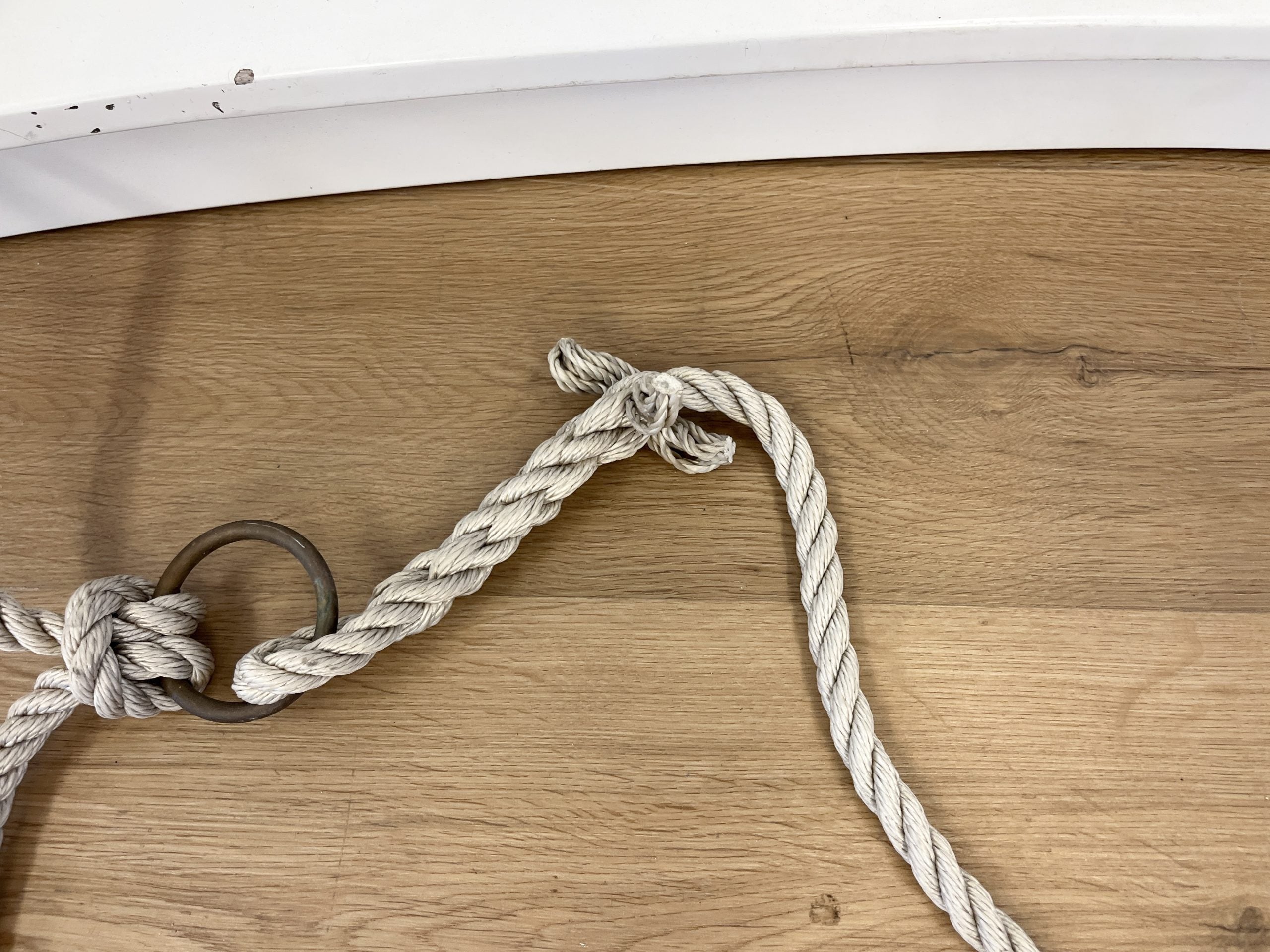 Weatherend Swing in Yacht White Finish