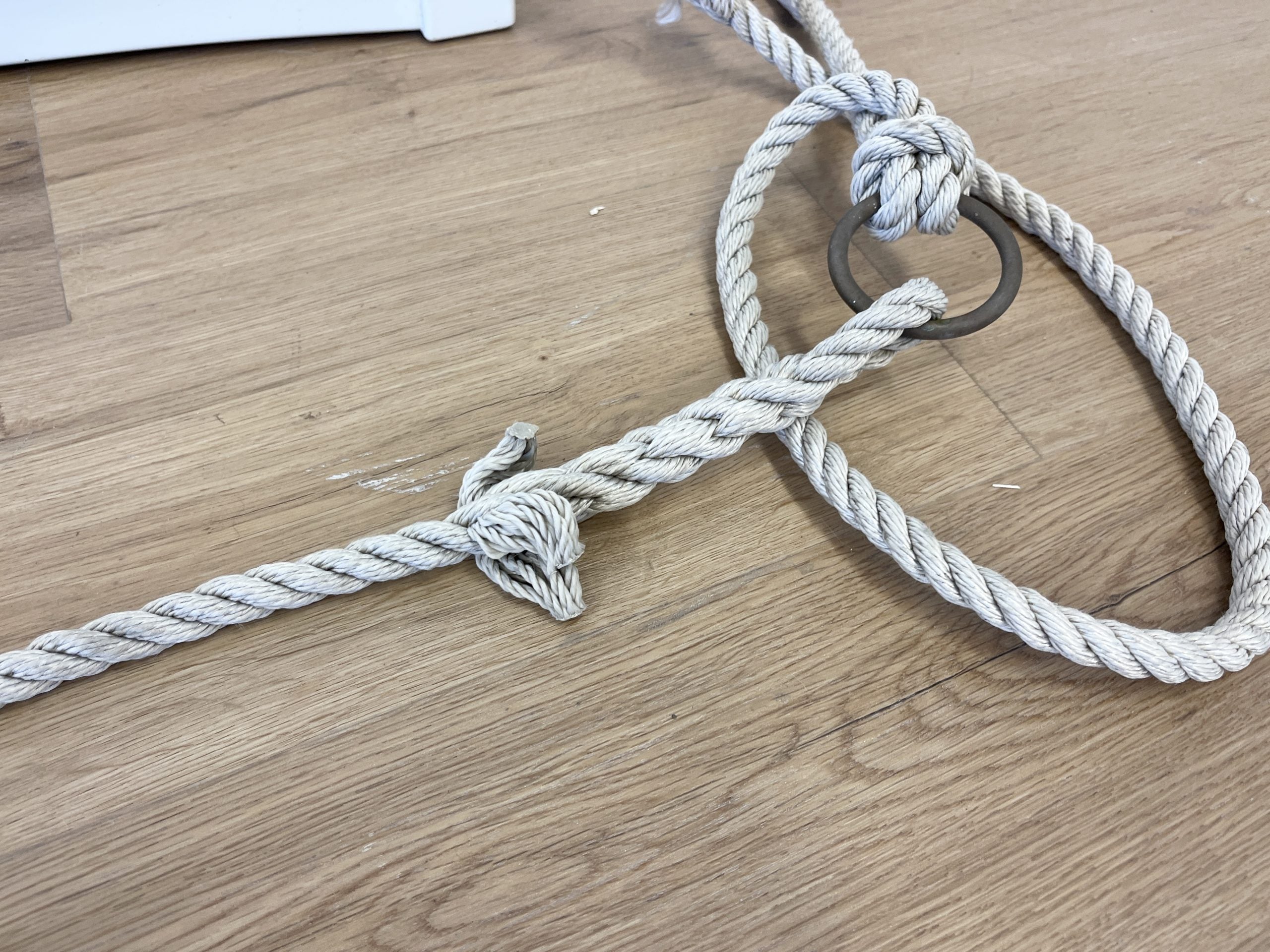 Weatherend Swing in Yacht White Finish