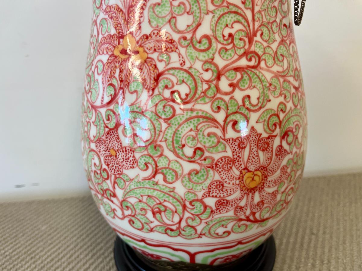 Chinese-Style Floral Porcelain Table Lamp on Wood Base
