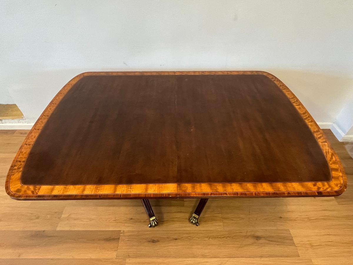 Vintage Henredon Aston Court Banded Mahogany Double Pedestal Dining Table