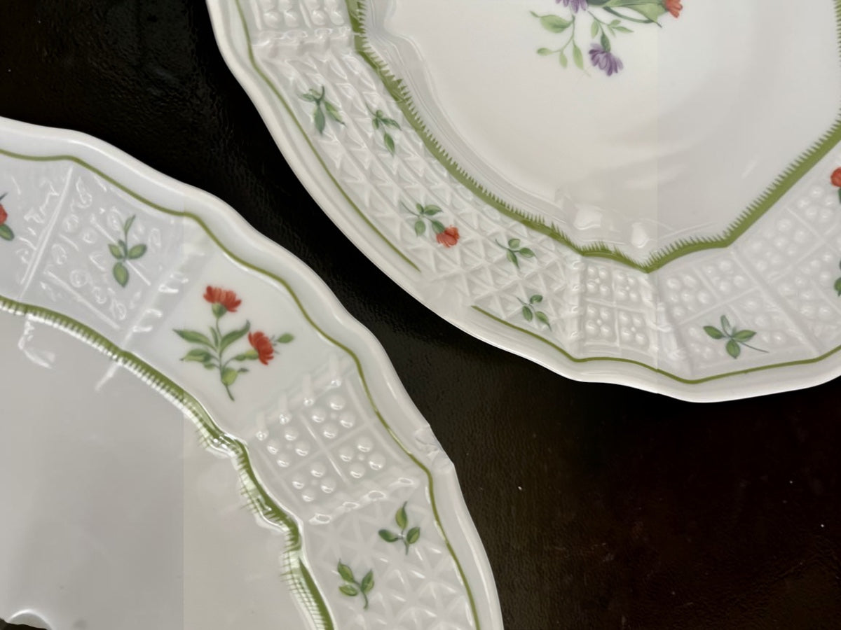 Heinrich Chambord China, Collection of 28 Pieces