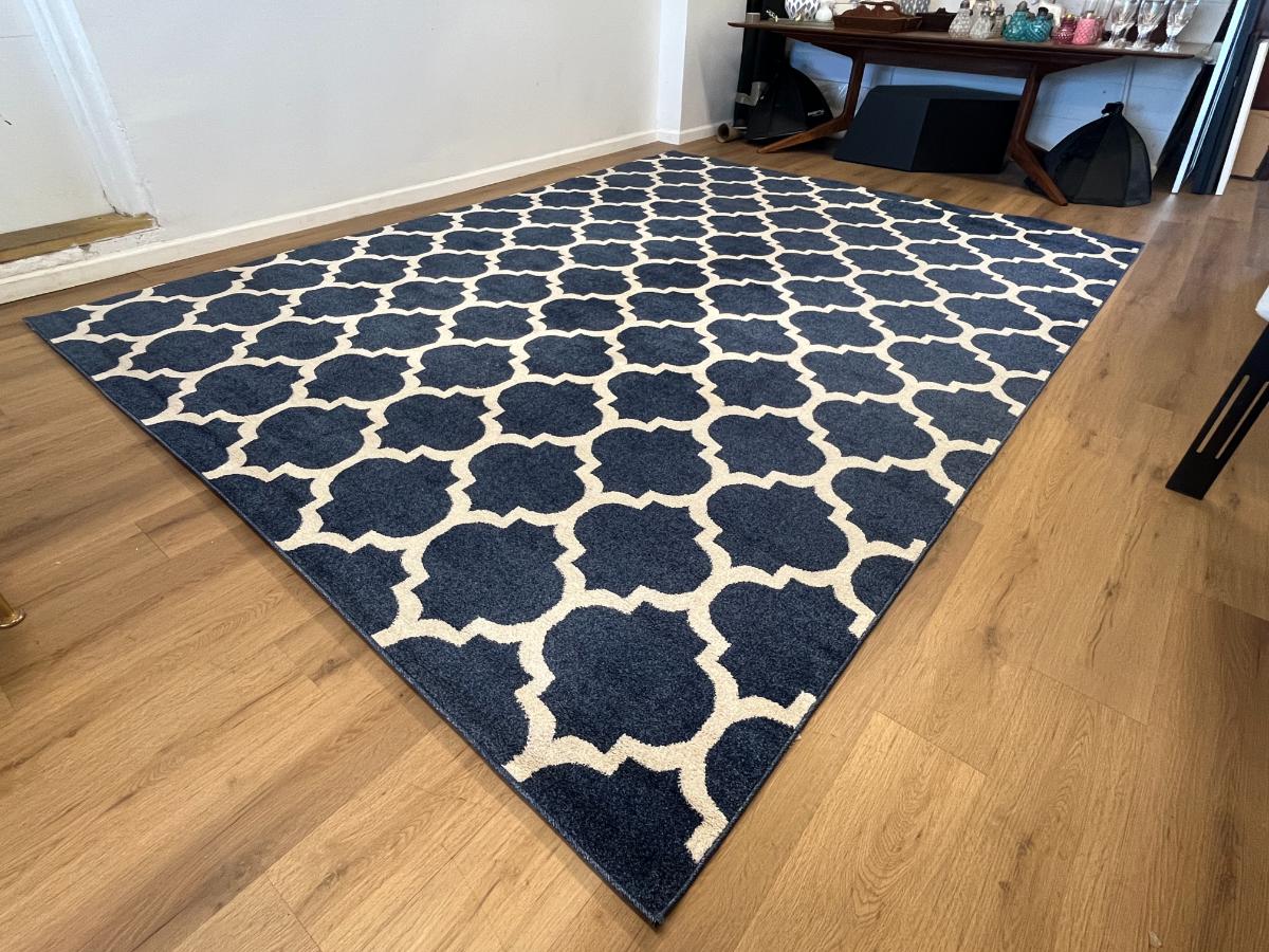 9 x 12 Quatrefoil Navy Rug