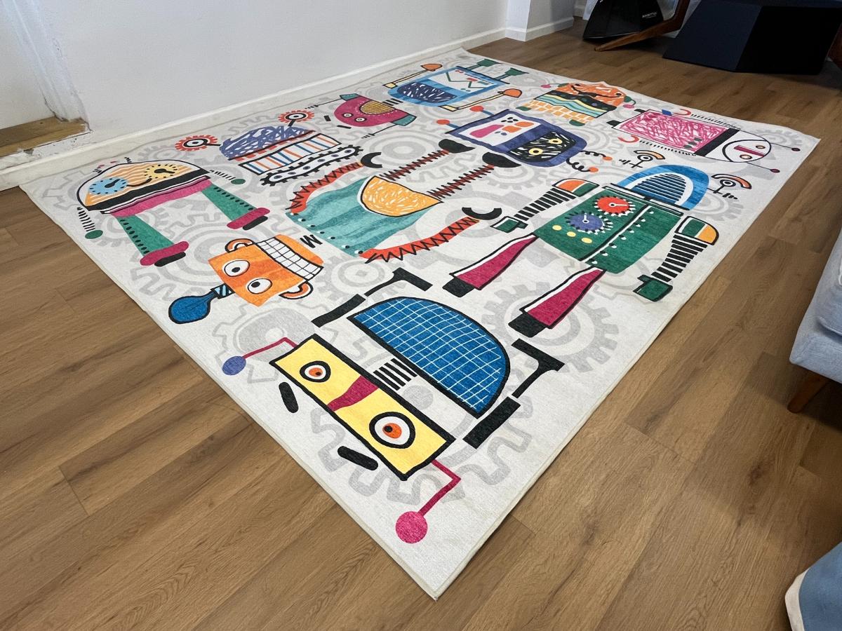 8 x 10 Ruggable Multi Color Robot Party Vinyl Rug
