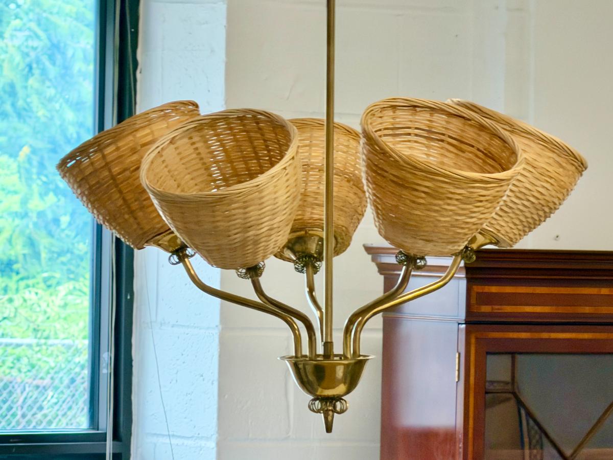 Mid-Century Itsu Five-Light Brass & Rattan Chandelier, Finland 1950