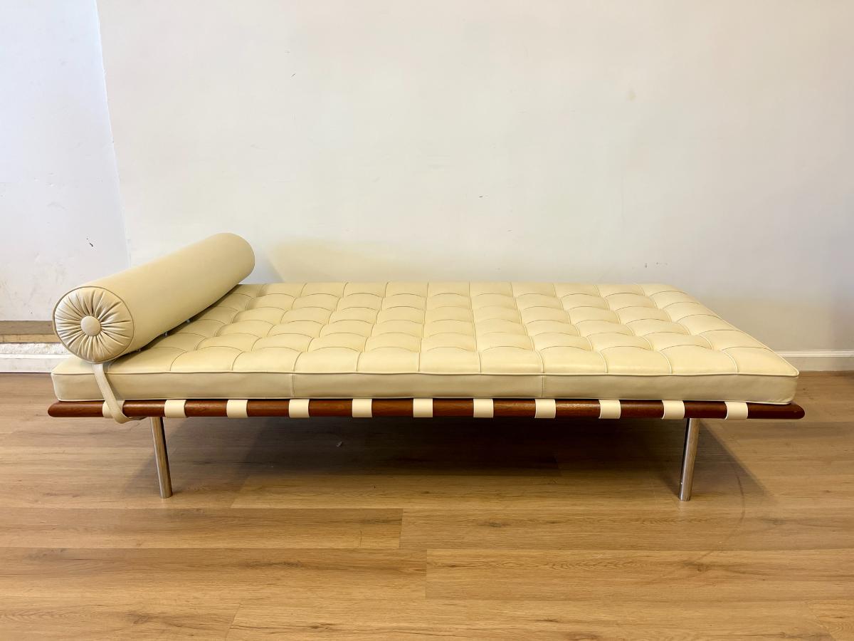Mies Van Der Rohe Barcelona Couch