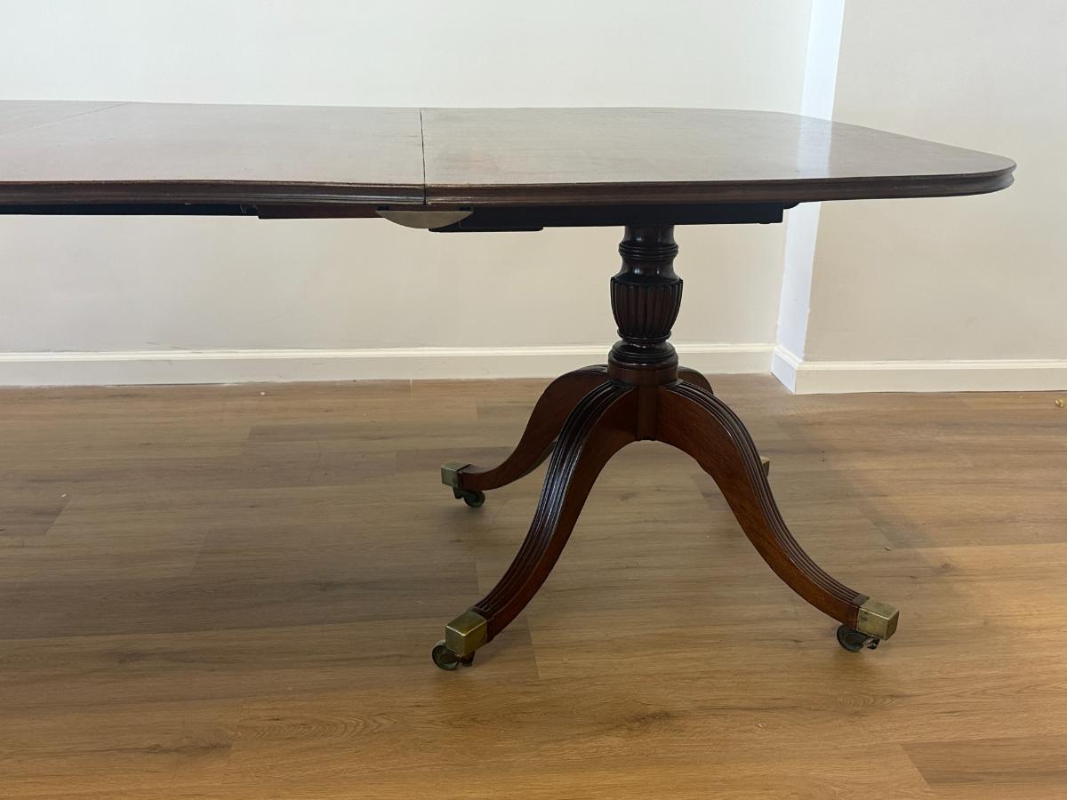 Antique Double Pedestal Two-Part Mahogany Tilt Top Dining Table