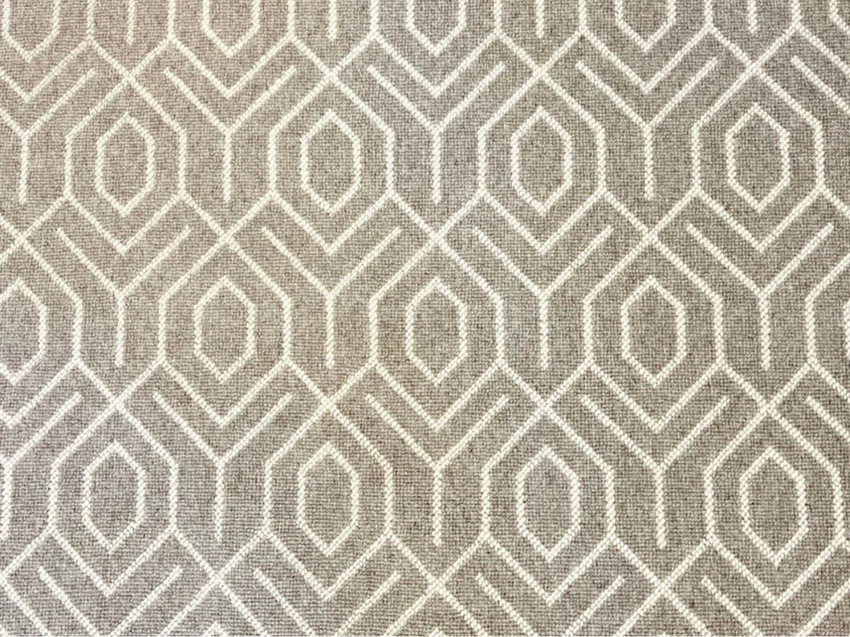 Stark Melitus Grey and White Wool Area Rug