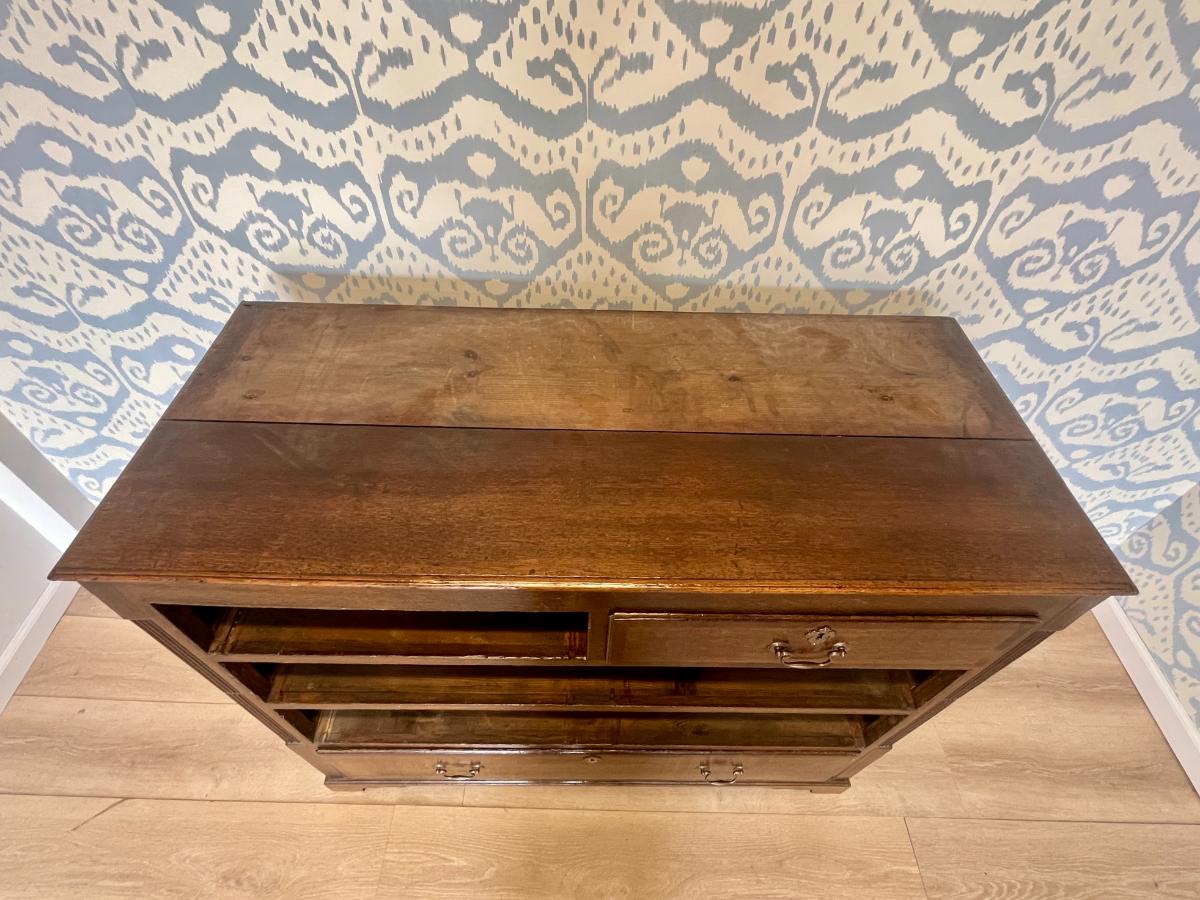 Exceptional English Oak Cupboard with Mahogany Crossbanding, Circa 1840