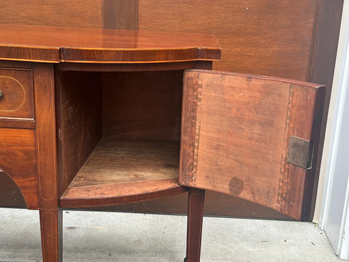 Federal Style Mahogany Sideboard with Ivory Keyhole Escutcheons, Circa 1790