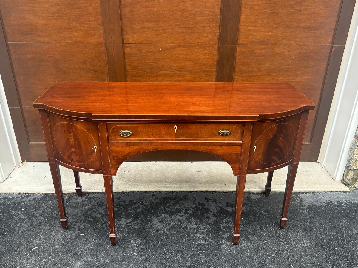 Federal Style Mahogany Sideboard with Ivory Keyhole Escutcheons, Circa 1790