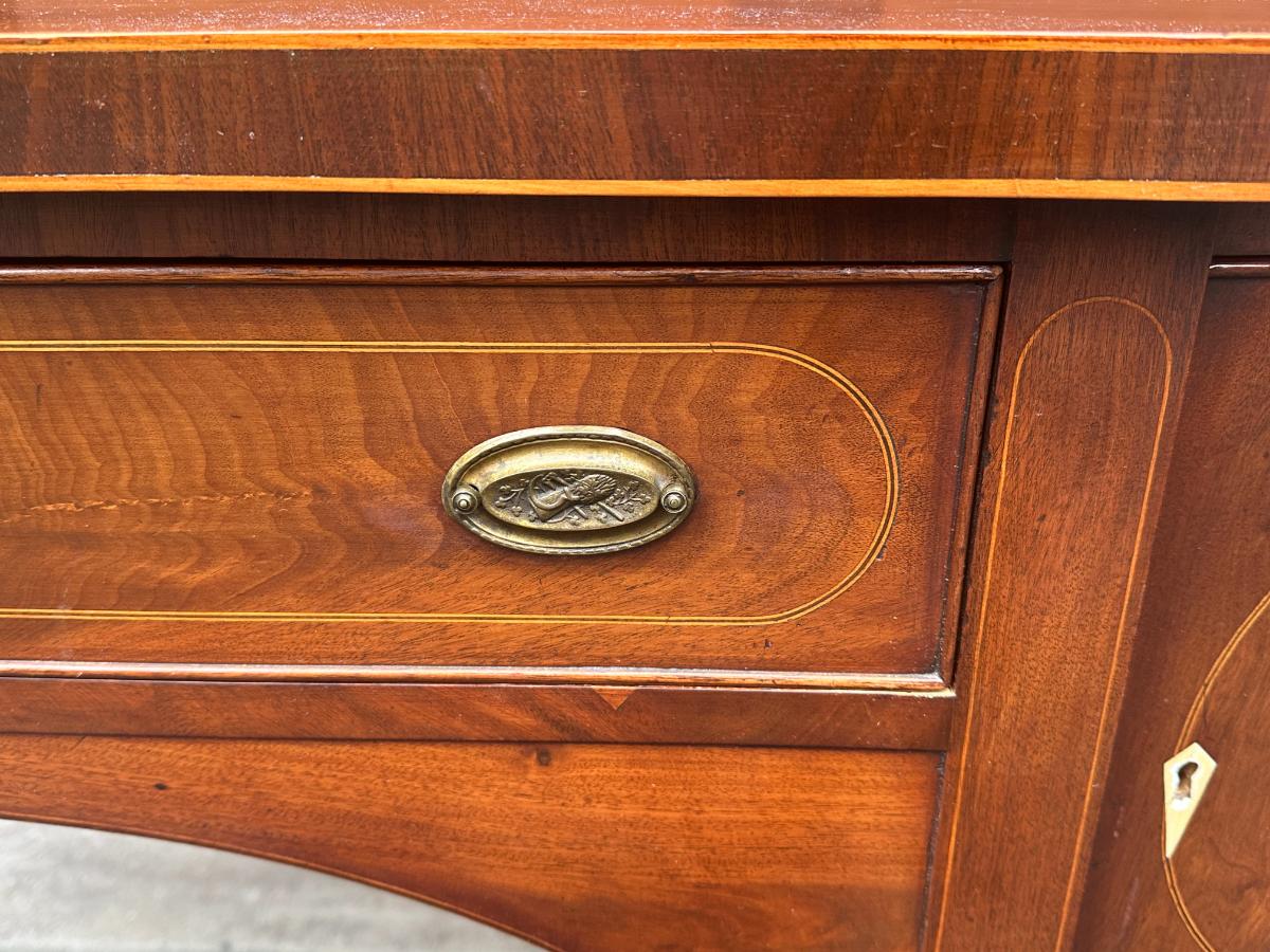 Federal Style Mahogany Sideboard with Ivory Keyhole Escutcheons, Circa 1790