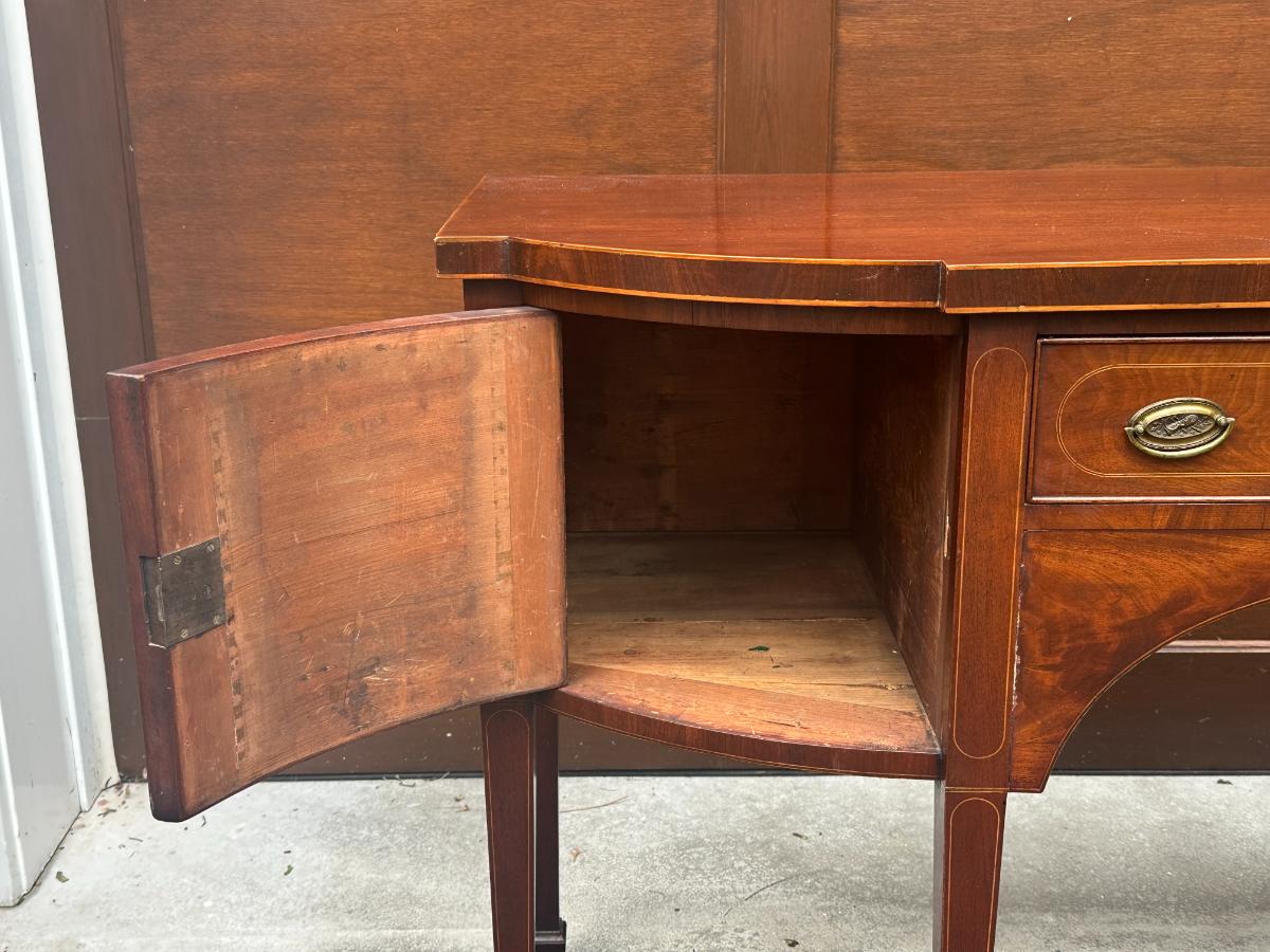 Federal Style Mahogany Sideboard with Ivory Keyhole Escutcheons, Circa 1790