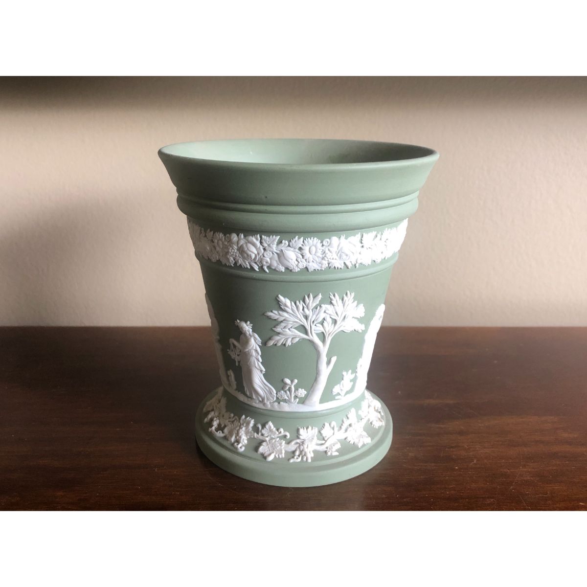 Wedgwood Jasperware Green & White Flower Vase - Town & Sea