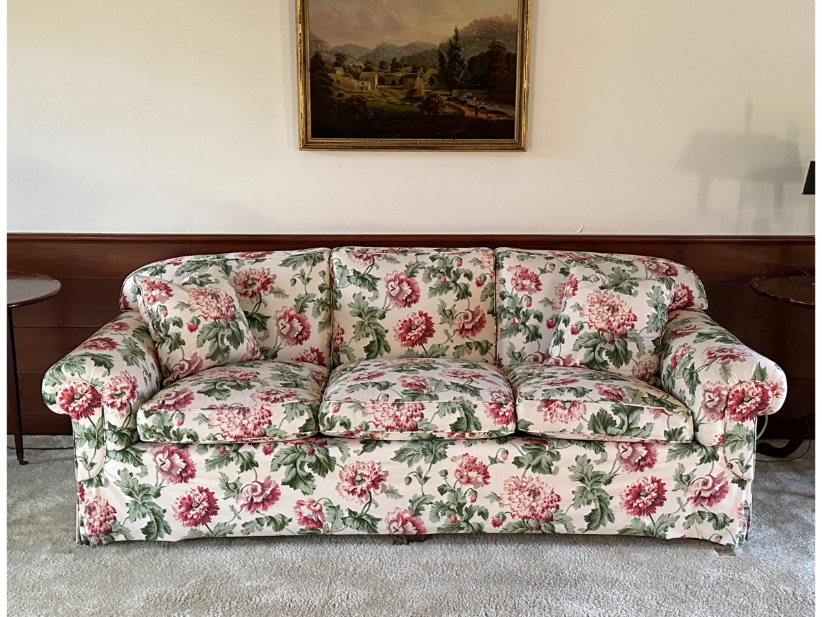 Traditional Roll Arm Floral Sofa - Town & Sea